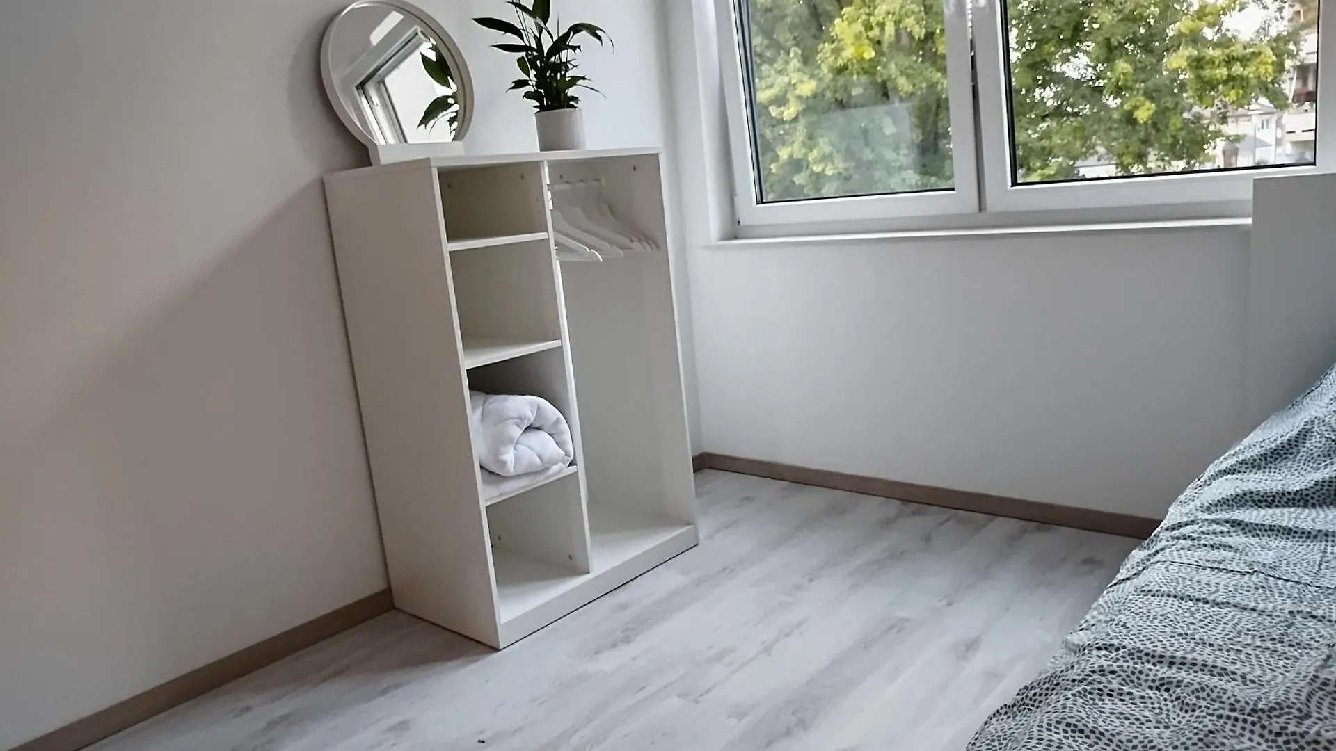 Moderne Ferienwohnung In Niederkassel Apartment