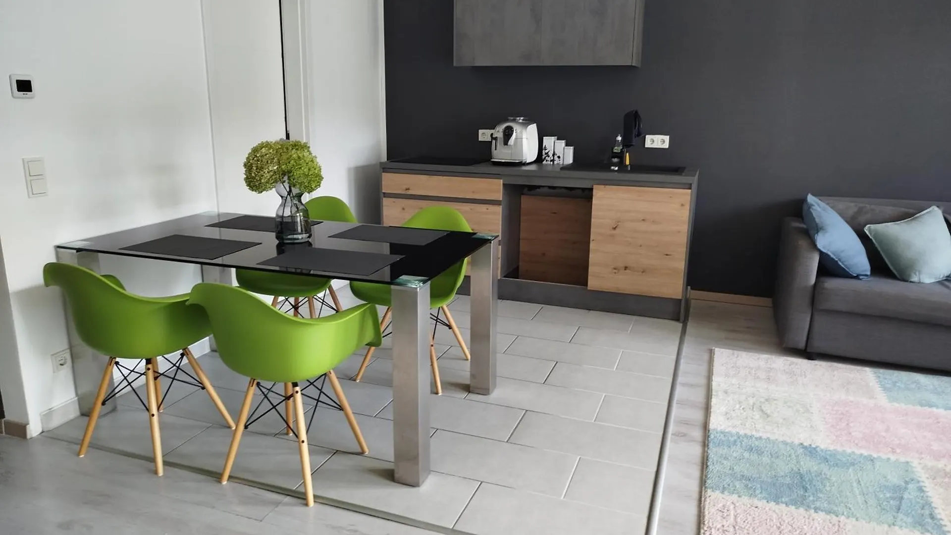 Moderne Ferienwohnung In Niederkassel Apartment