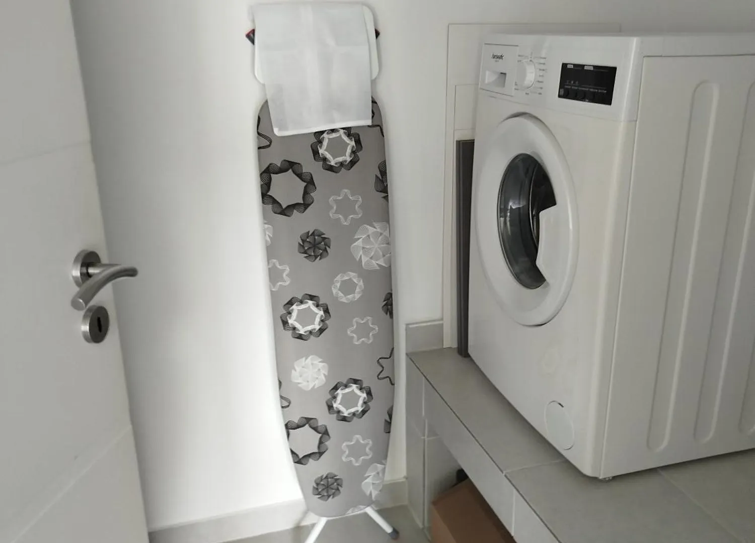Moderne Ferienwohnung In Niederkassel 0*,  Germany