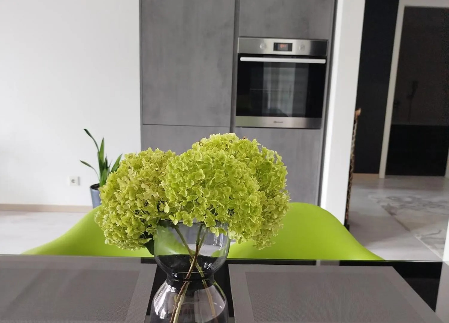 Apartment Moderne Ferienwohnung In Niederkassel Germany