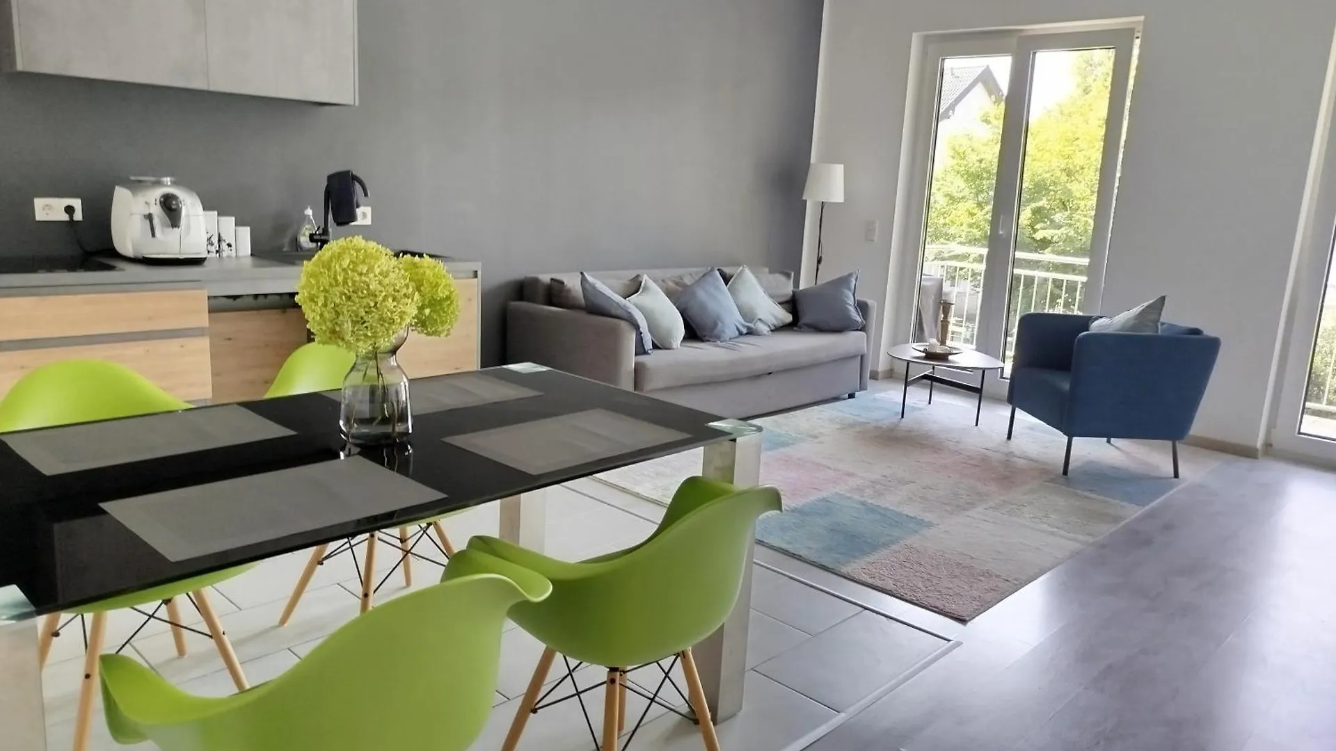 Apartment Moderne Ferienwohnung In Niederkassel