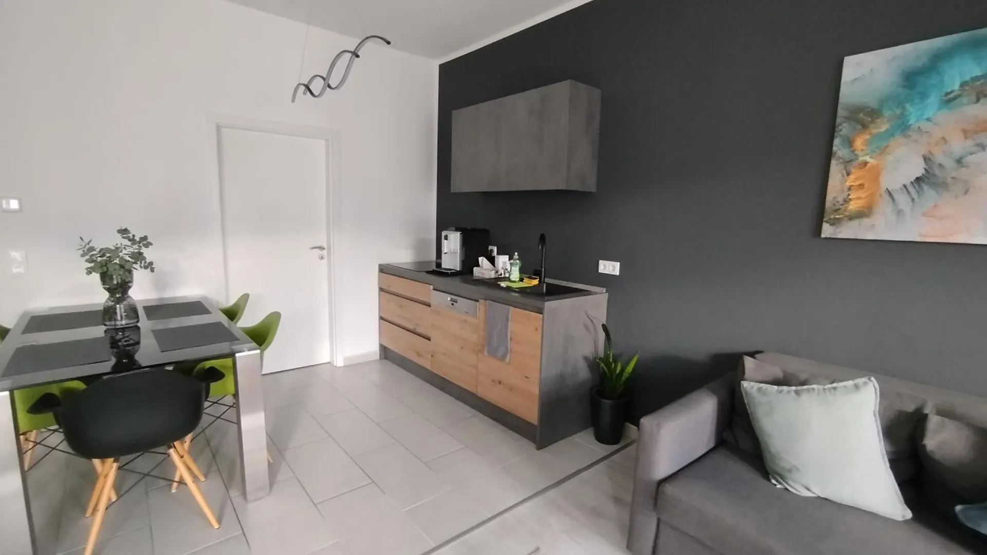 Moderne Ferienwohnung In Niederkassel 0*,  Germany